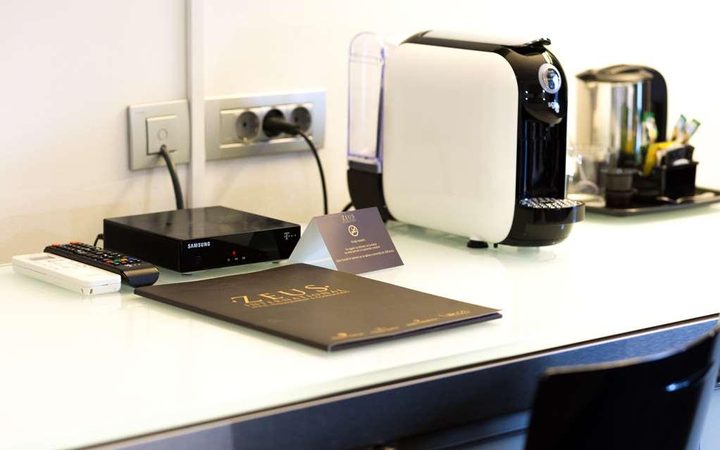 Hotel, Trademark Collection By Wyndham