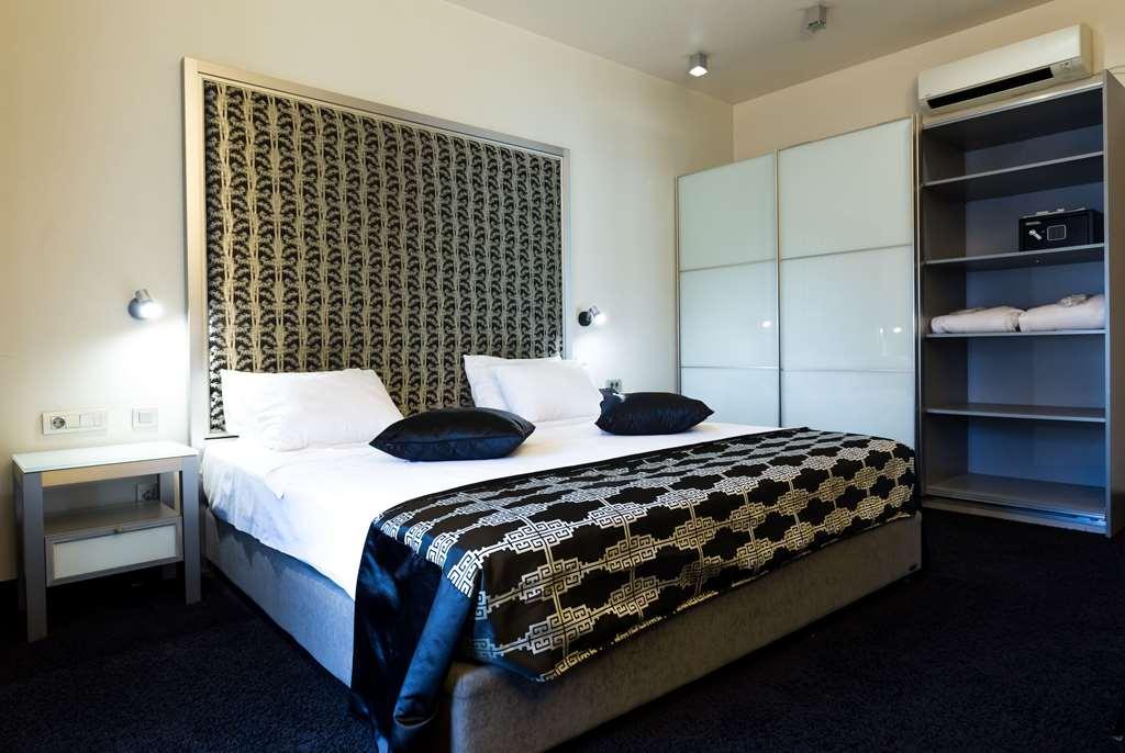 Hotel, Trademark Collection By Wyndham מלון 4*