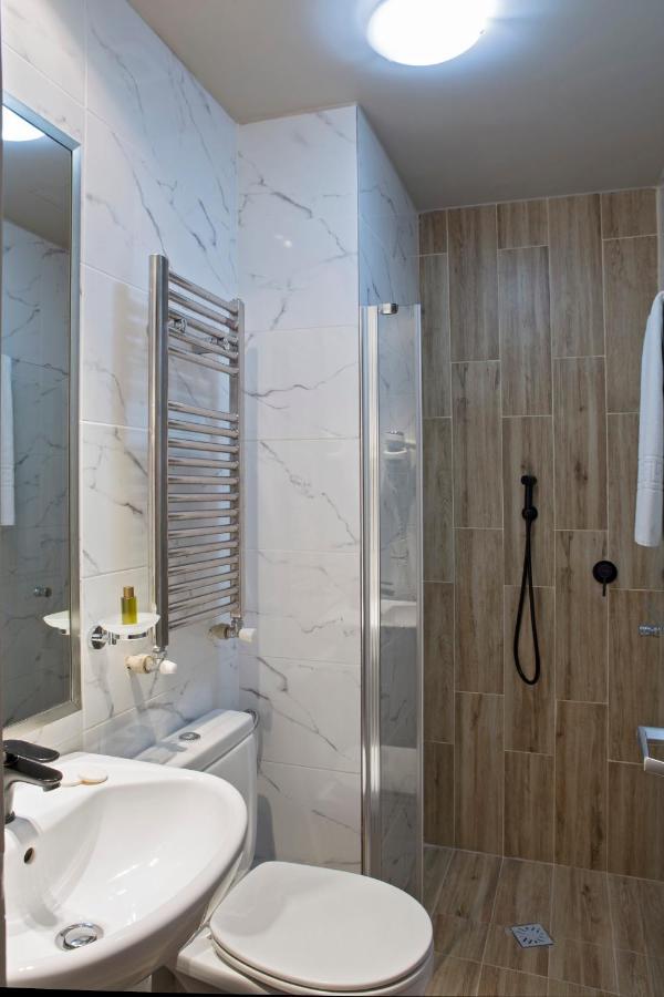 Hotel Hotel, Trademark Collection By Wyndham
