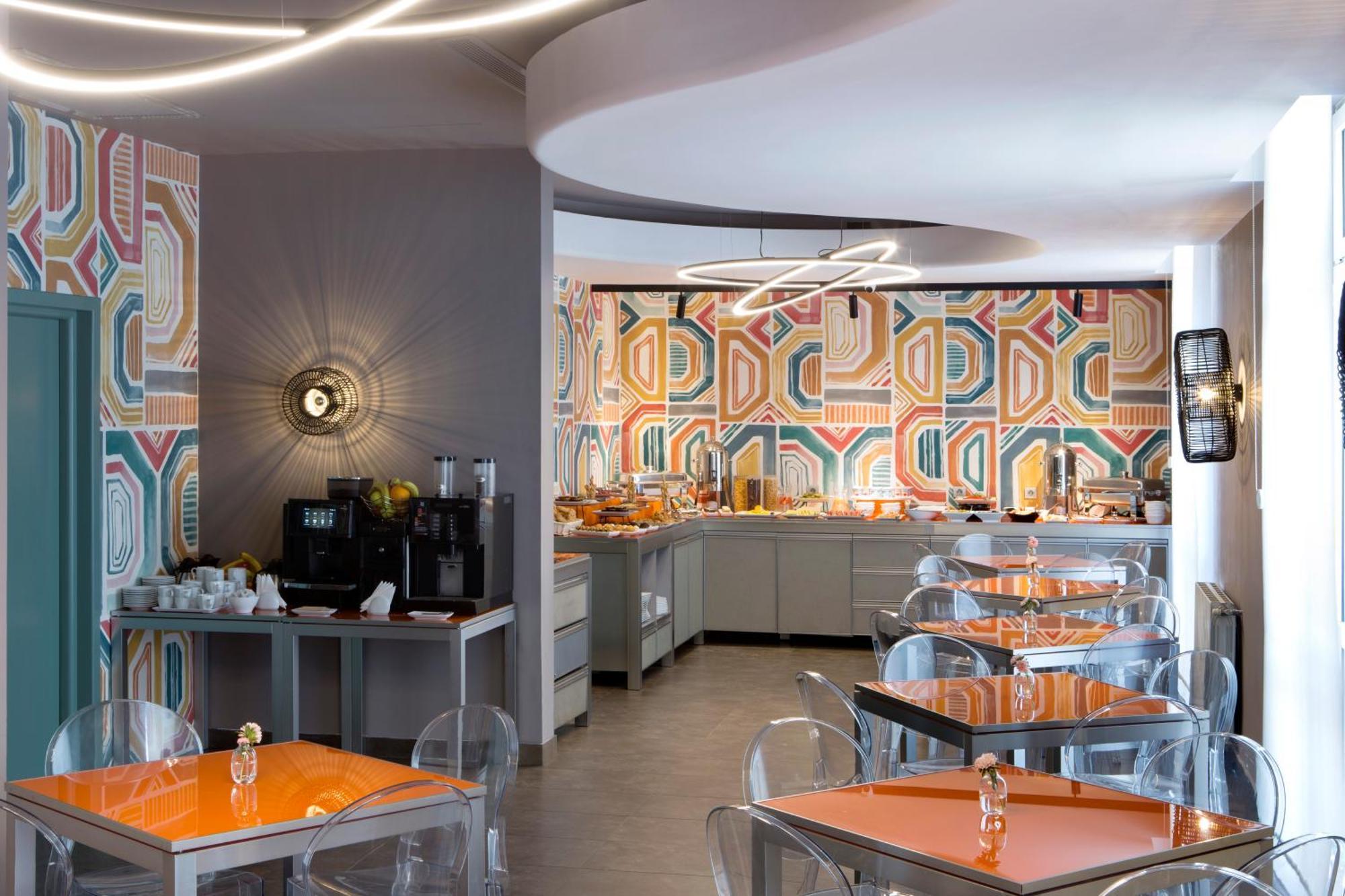 Hotel, Trademark Collection By Wyndham Hotel 4*